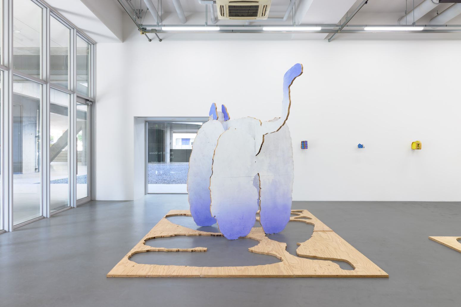 Leg — installation and artwork photograph 07, Photo by Shunta Inaguchi