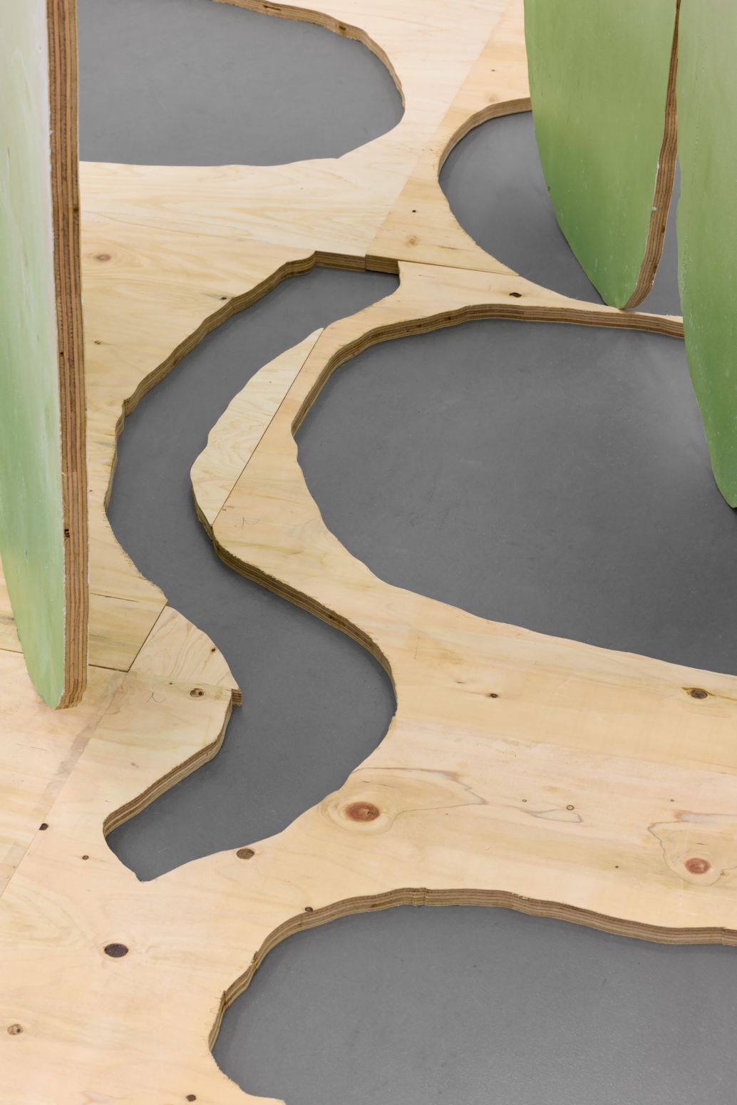 Leg — installation and artwork photograph 13, Photo by Shunta Inaguchi